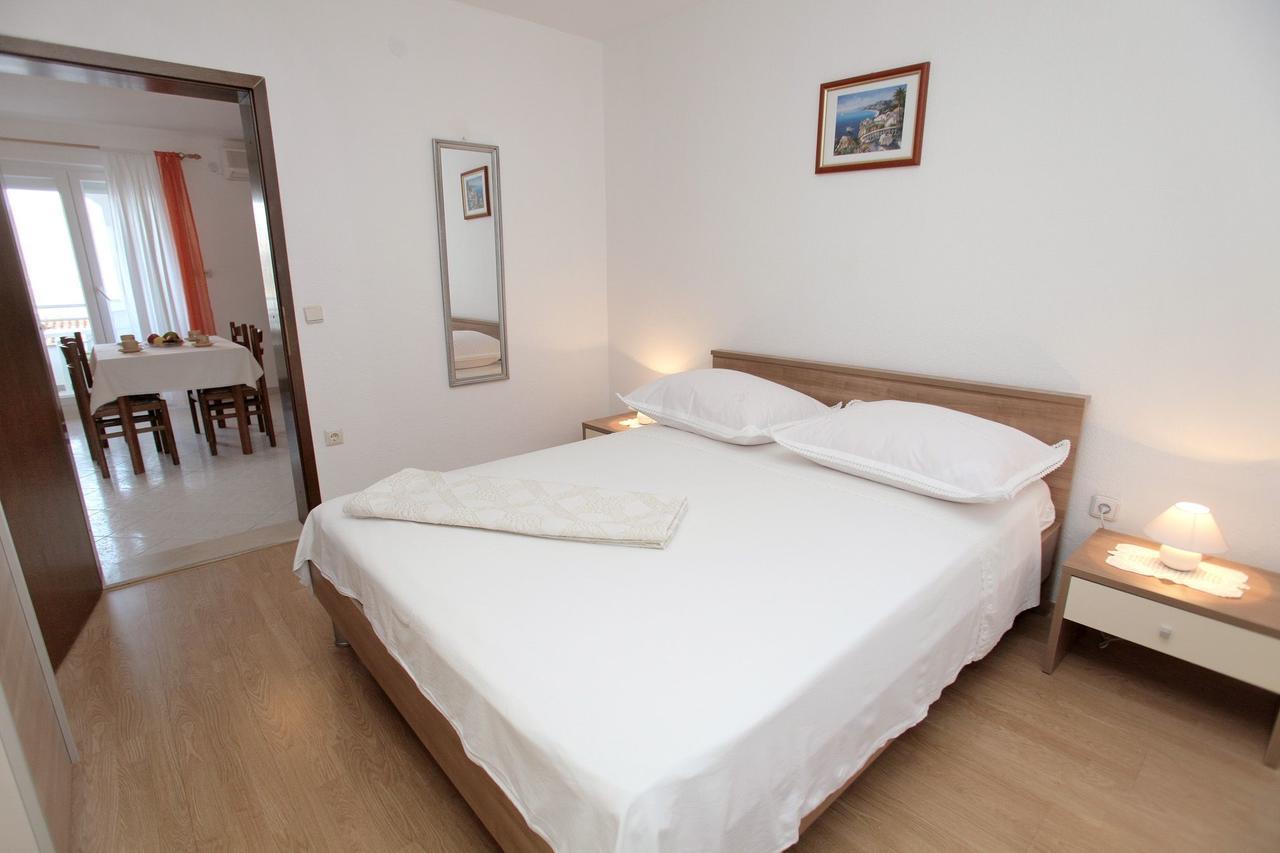 Apartments Iva Trogir Exterior foto
